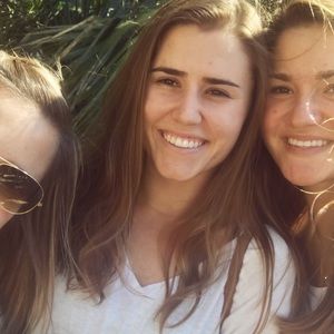 Meet your Posher, Mia